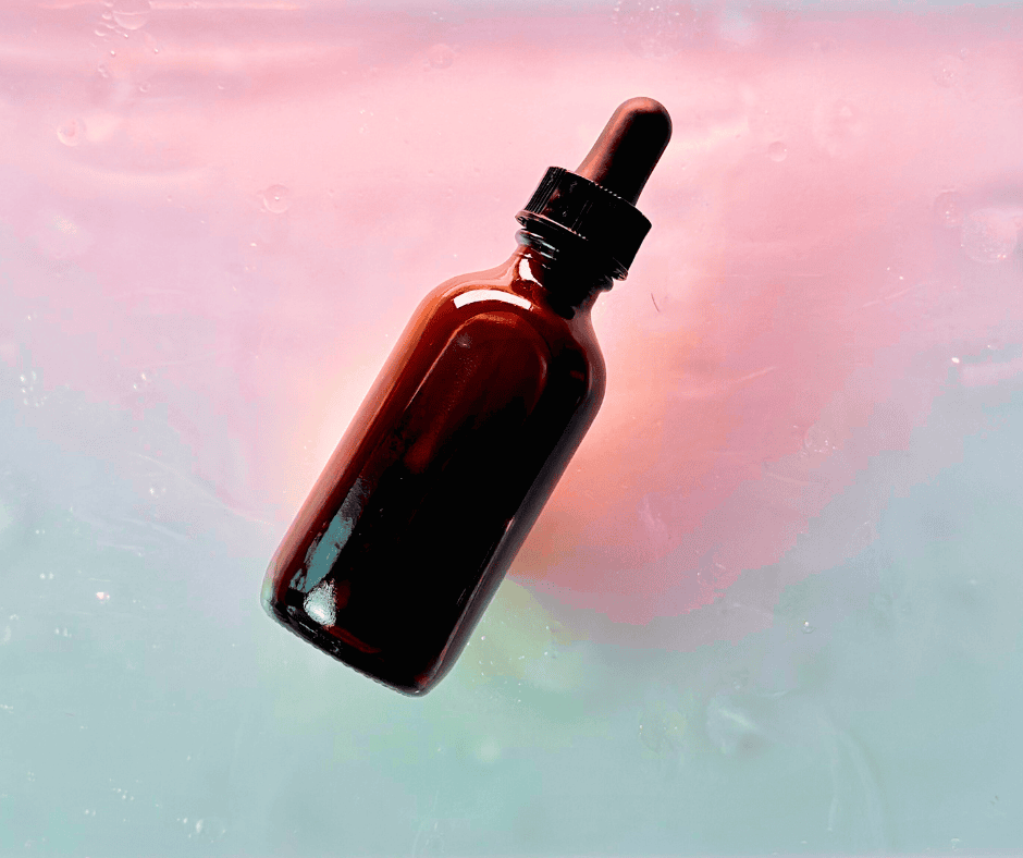 Rich in antioxidants and skin-nourishing ingredients, this skincare serum bottle from Structure Formulations highlights innovative formulations for healthy skin.